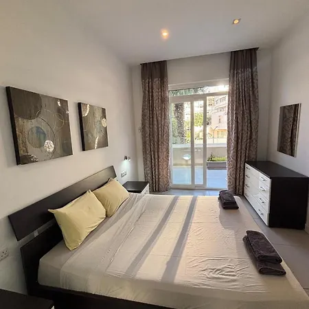 Modern In Paceville Apartment