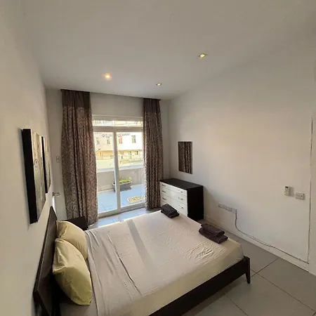 Apartment Modern In Paceville
