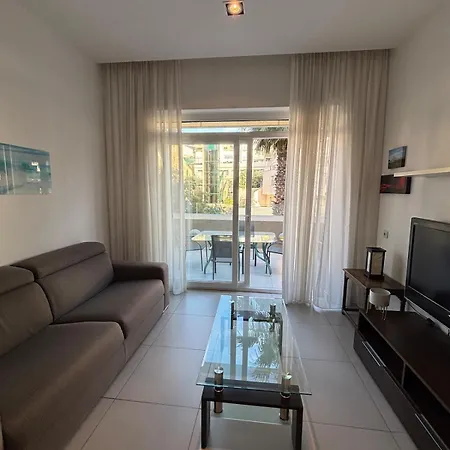 Modern In Paceville * Сент Джулианс