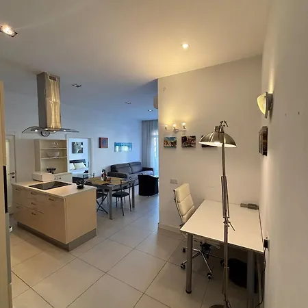 Modern In Paceville Διαμέρισμα Saint Julian's