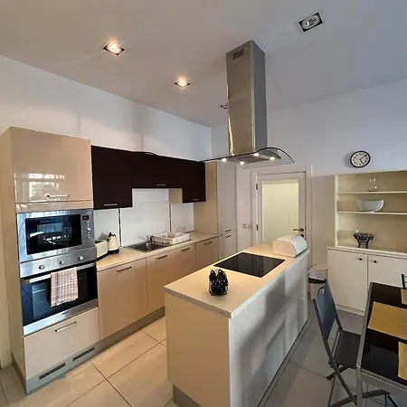Апартаменты Modern In Paceville